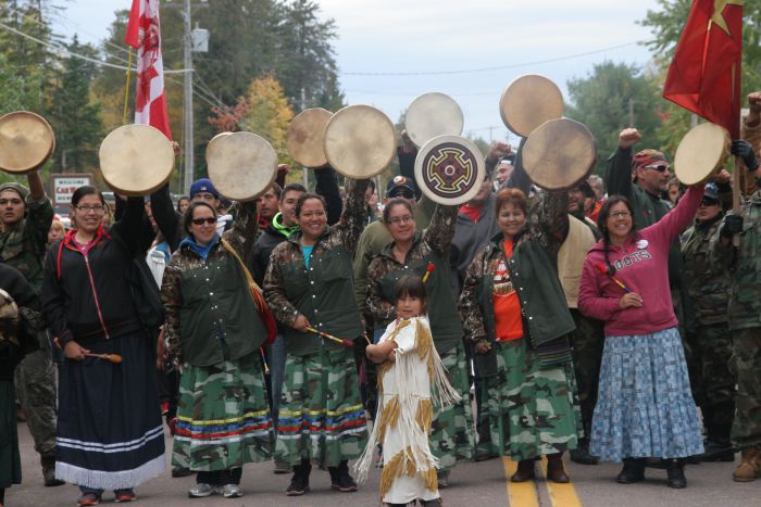 A Royal Proclamation day feast brought out over 300 to the anti-fracking blockade in Rexton, New Brunswick in early October. [Photo: Miles Howe]